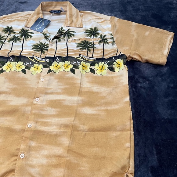 Pacific & Co. Hawaiian Shirt - Picture 3 of 6
